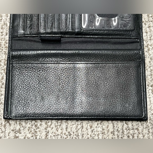 CLEARANCE! Fossil leather wallet black - Picture 9 of 16